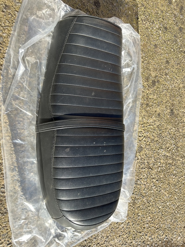 Reproduction 74-75 750 Gt Seat Used